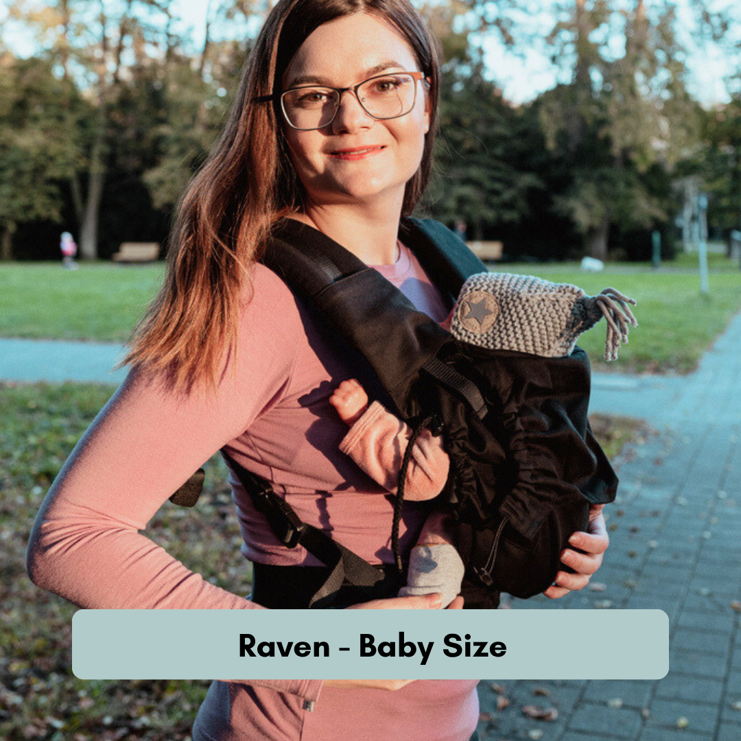 Neko Switch Trage mit verstellbarem Rückenpanel und gepolsterten Schultergurten. Raven Babysize