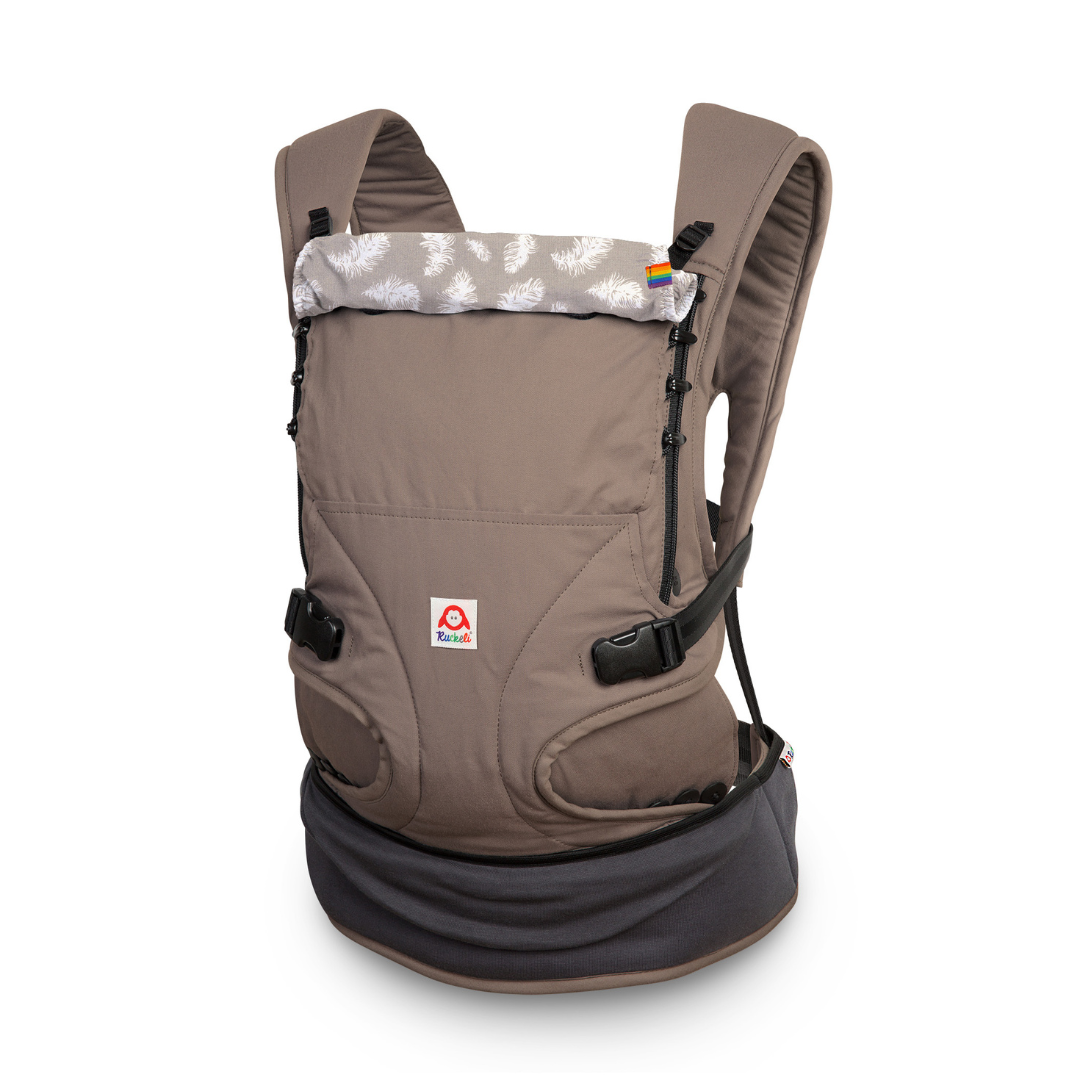 Detailaufnahme der Ruckeli Special Edition mit verstellbarem Steg und flachen Schultergurten. Taupe
