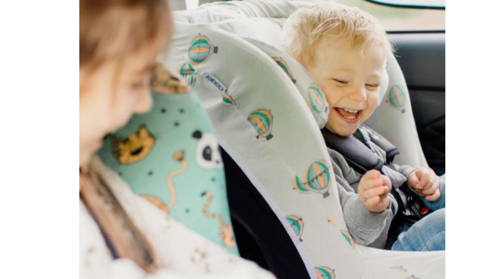 Sommer- und Schonbezüge für den Kindersitz