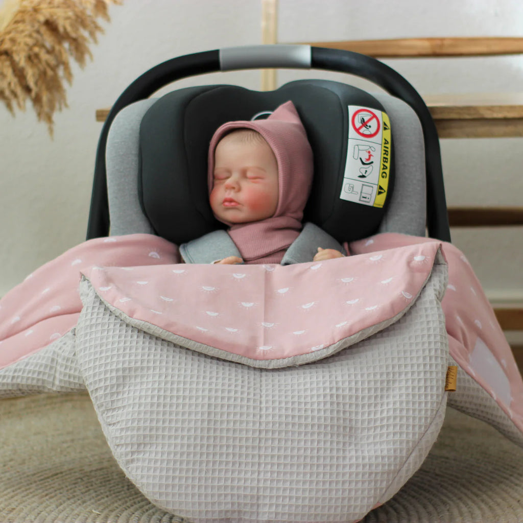 Einschlagdecke für die Babyschale