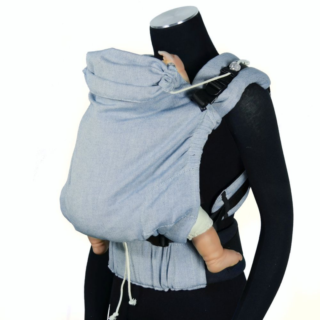 Detailaufnahme der DidySnap 4u mit stufenlos verstellbarem Steg und gepolsterten Schultergurten. Ozean