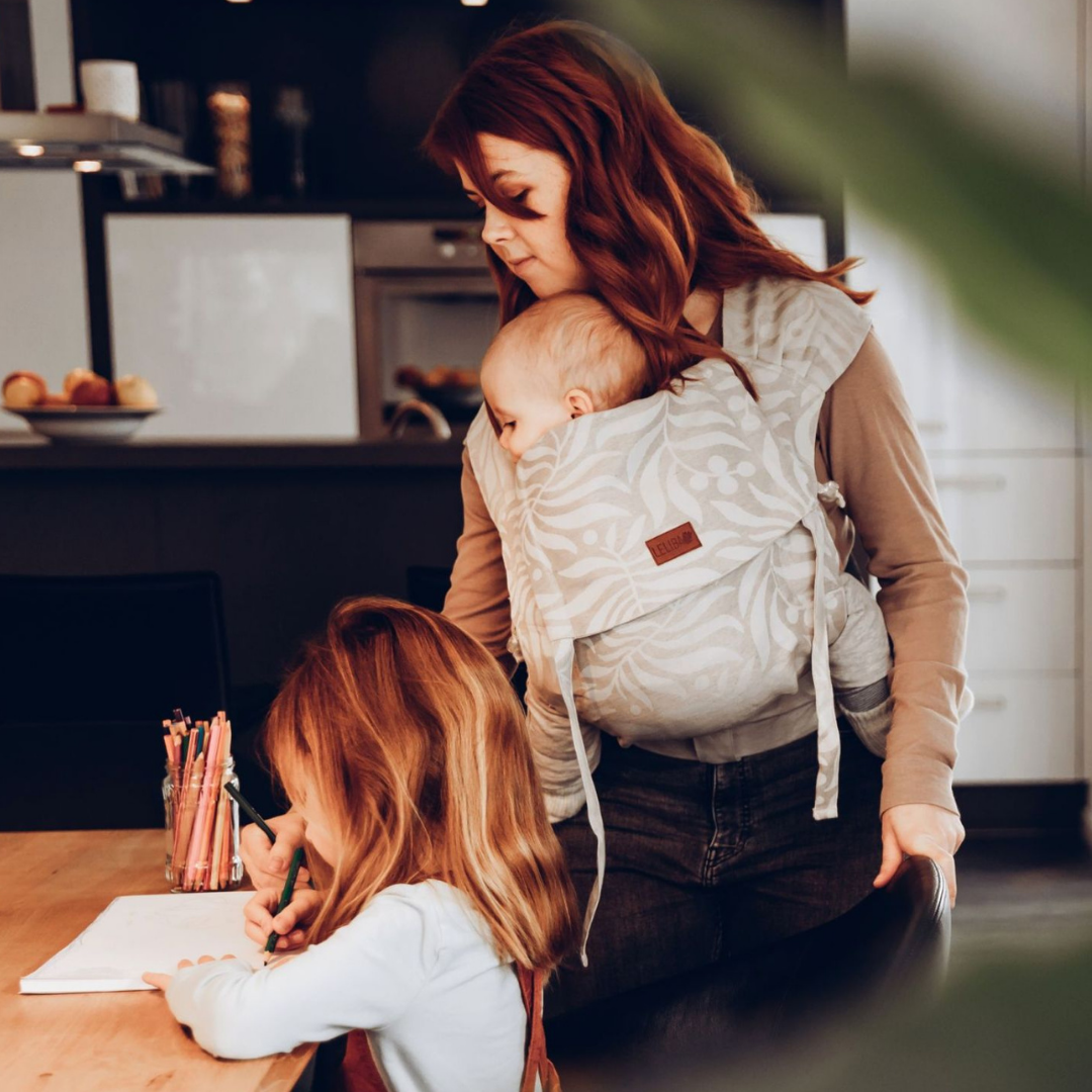 Produktfoto der LELIBA Zack Full-Buckle-Trage in Bungi Leinen – ergonomisch & mitwachsend.